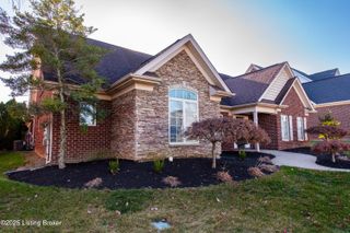 1006 Champions Cir, Simpsonville, KY 40067