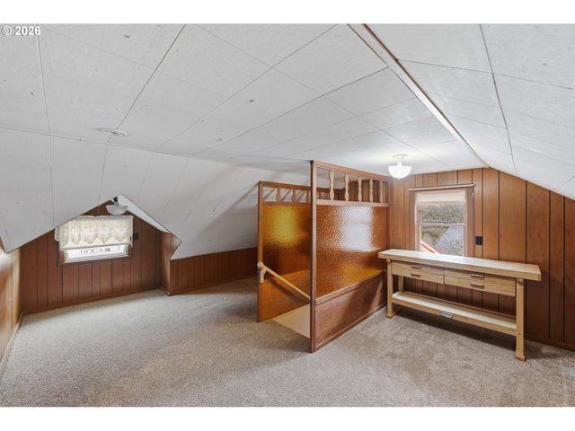 2611 EVERETT Ave, North Bend, OR 97459