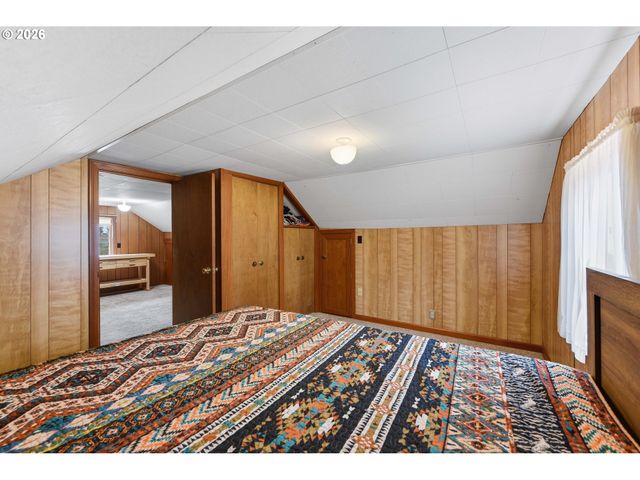 2611 EVERETT Ave, North Bend, OR 97459