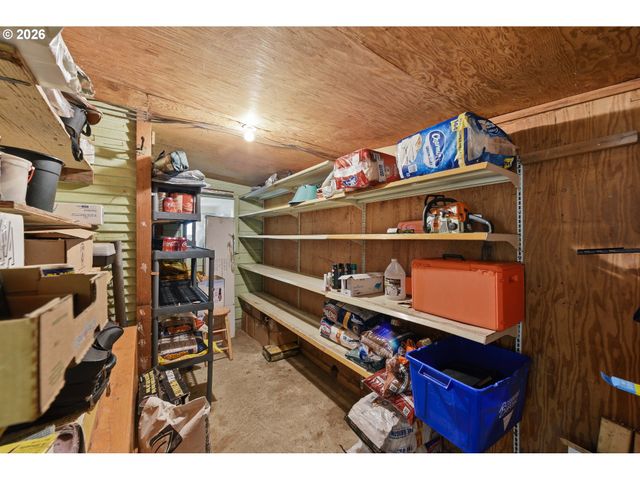 2611 EVERETT Ave, North Bend, OR 97459