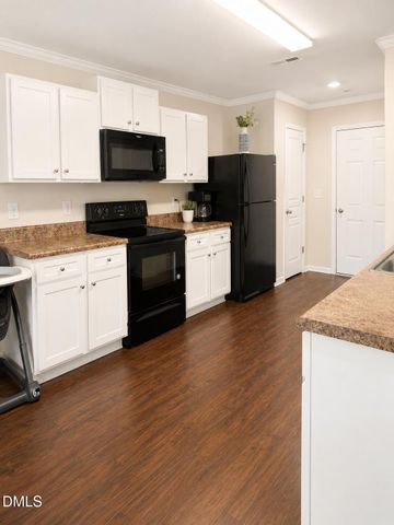 128 Steamboat Lane, Burlington, NC 27217