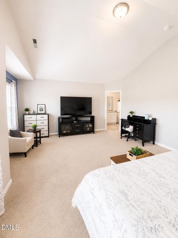 128 Steamboat Lane, Burlington, NC 27217