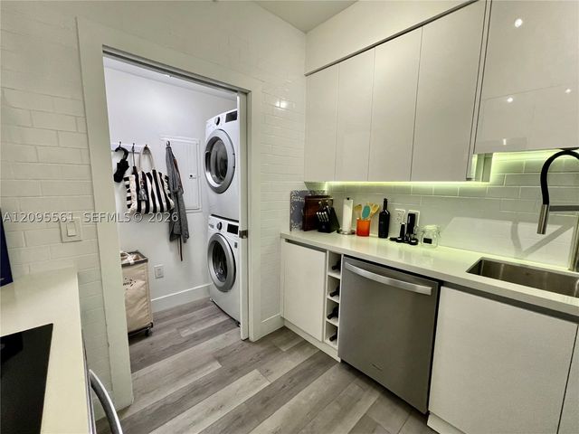 350 SE 2nd St 680, Fort Lauderdale, FL 33301