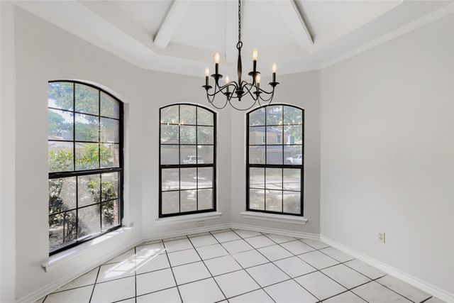 1201 St James Place, Arlington, TX 76011