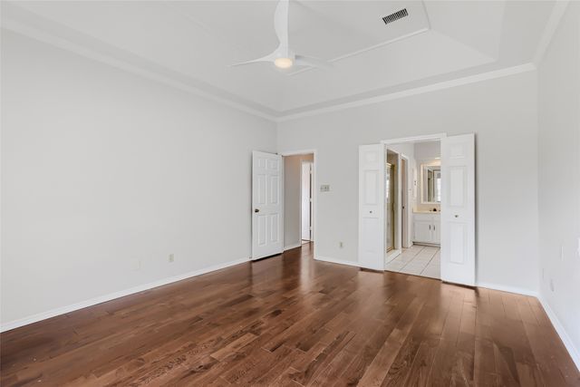1201 St James Place, Arlington, TX 76011