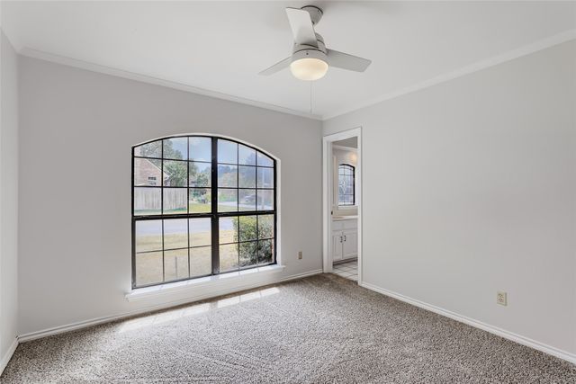 1201 St James Place, Arlington, TX 76011