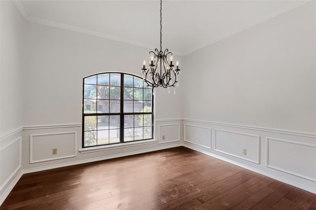 1201 St James Place, Arlington, TX 76011