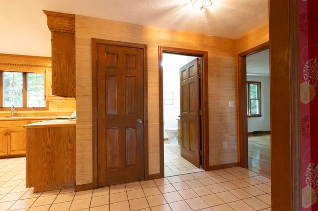 4 Mead Circle, Lexington, MA 02420