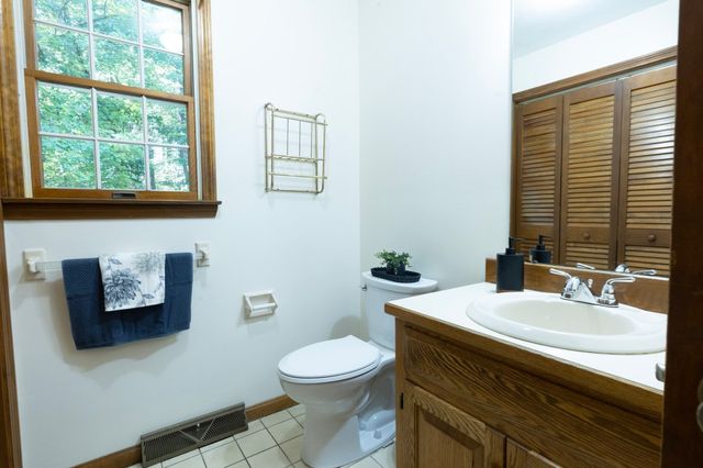 4 Mead Circle, Lexington, MA 02420