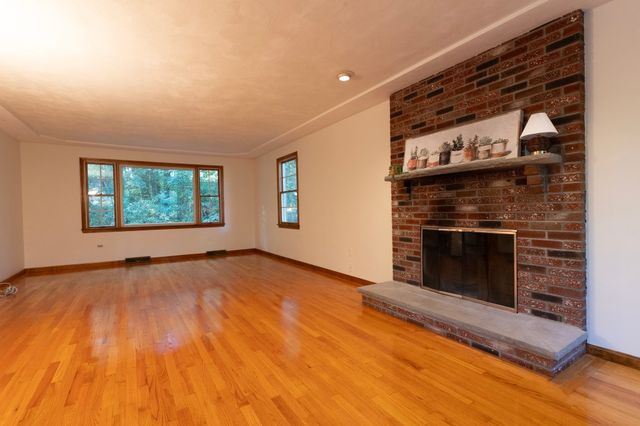 4 Mead Circle, Lexington, MA 02420