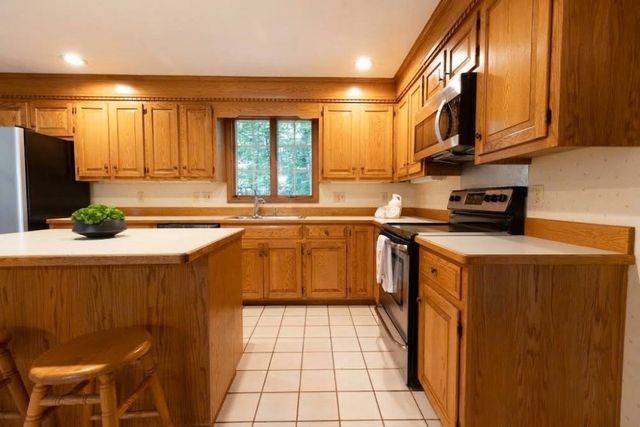 4 Mead Circle, Lexington, MA 02420