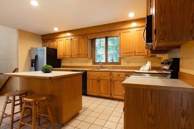 4 Mead Circle, Lexington, MA 02420