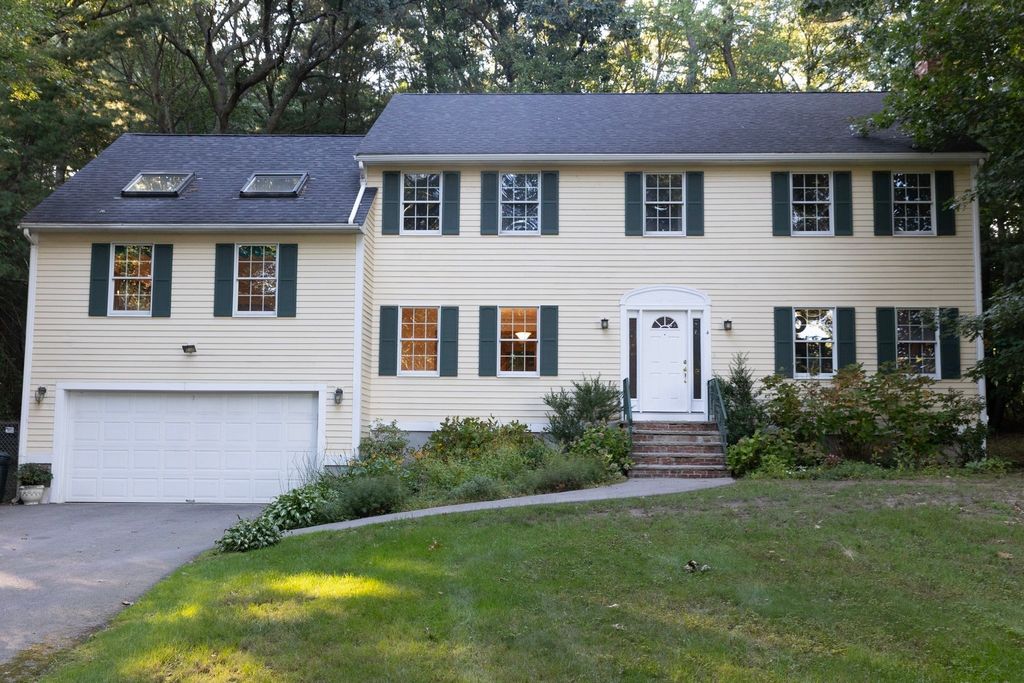 4 Mead Circle, Lexington, MA 02420