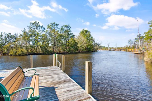 684 Creekway Circle SE, Bolivia, NC 28422