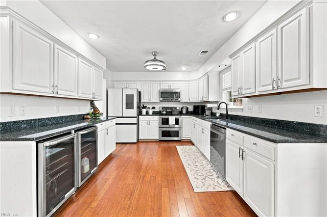 801 Aston PL, Chesapeake, VA 23322