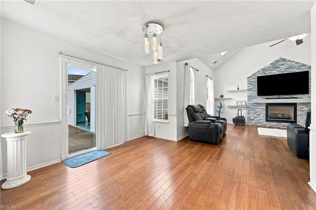 801 Aston PL, Chesapeake, VA 23322