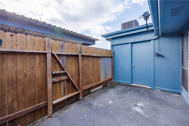 7217 Sparkle Sea Dr 2, Corpus Christi, TX 78412