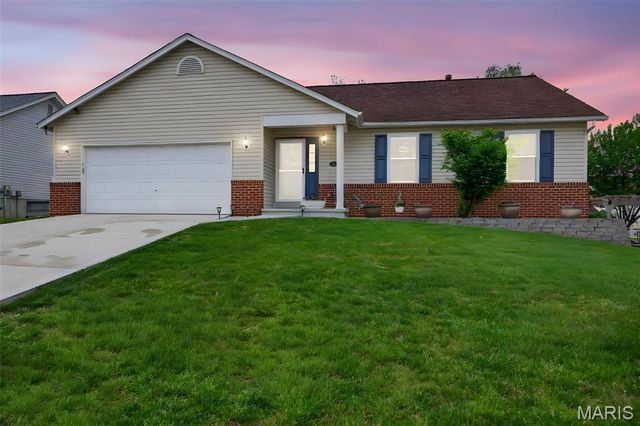 5 Covered Wagon Trail Court, St Peters, MO 63376