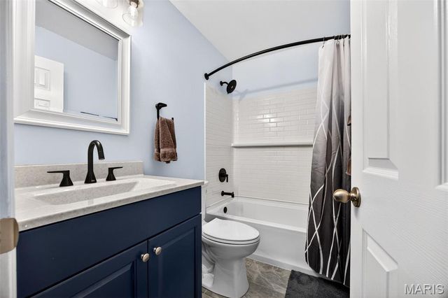 5 Covered Wagon Trail Court, St Peters, MO 63376