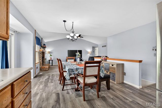 5 Covered Wagon Trail Court, St Peters, MO 63376