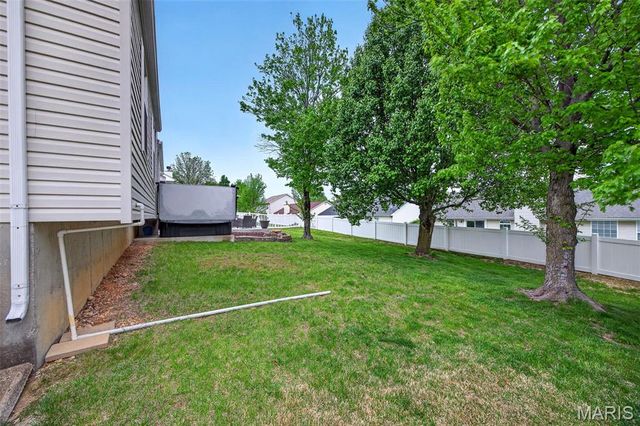 5 Covered Wagon Trail Court, St Peters, MO 63376