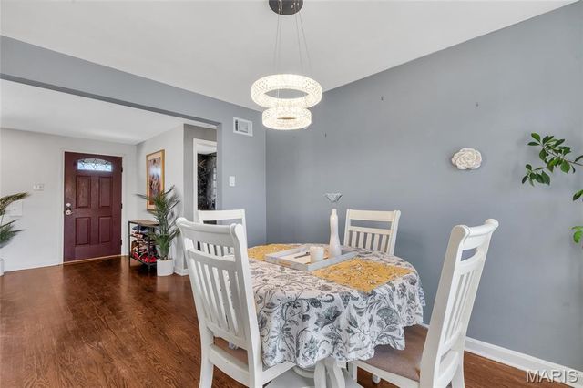 9955 Box Elder Court, St Louis, MO 63123