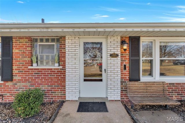 9955 Box Elder Court, St Louis, MO 63123