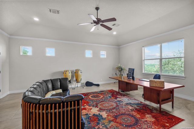 211 Champion Hvn, San Antonio, TX 78258