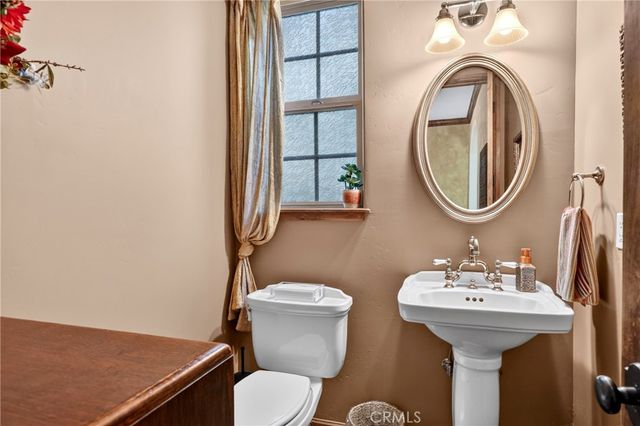27360 Elmwood, Lake Arrowhead, CA 92352