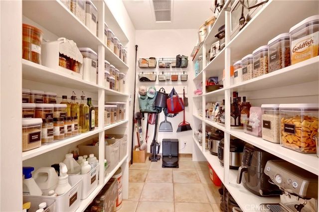 27360 Elmwood, Lake Arrowhead, CA 92352