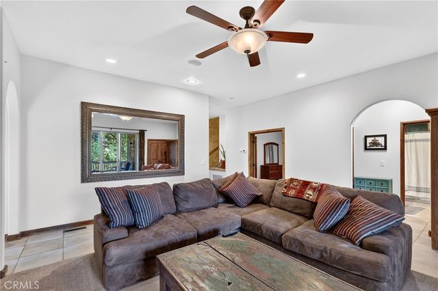 27360 Elmwood, Lake Arrowhead, CA 92352