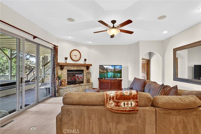 27360 Elmwood, Lake Arrowhead, CA 92352