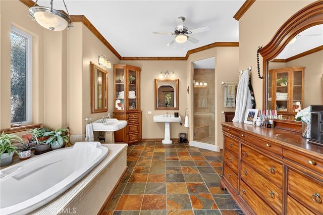 27360 Elmwood, Lake Arrowhead, CA 92352