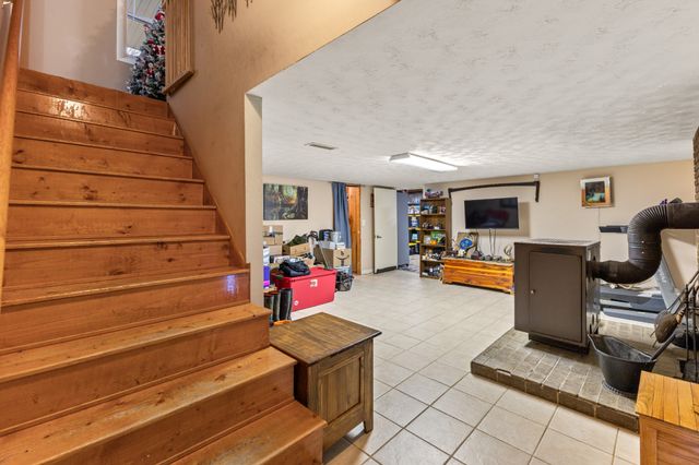 392 Feather Ridge Rd, Charlotte, TN 37036