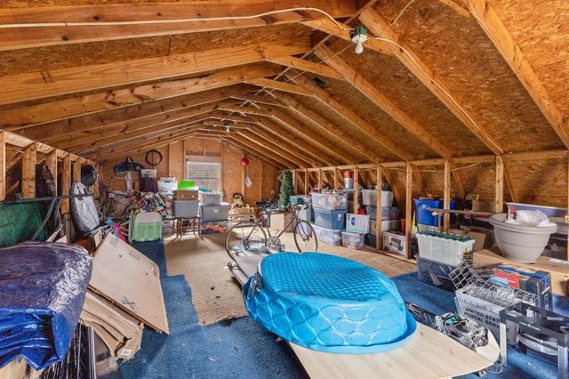 392 Feather Ridge Rd, Charlotte, TN 37036