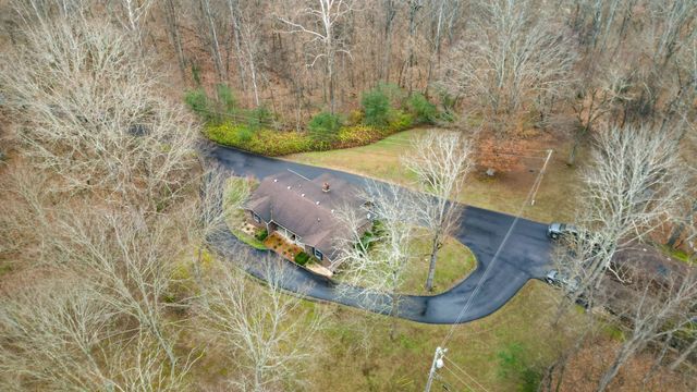 392 Feather Ridge Rd, Charlotte, TN 37036