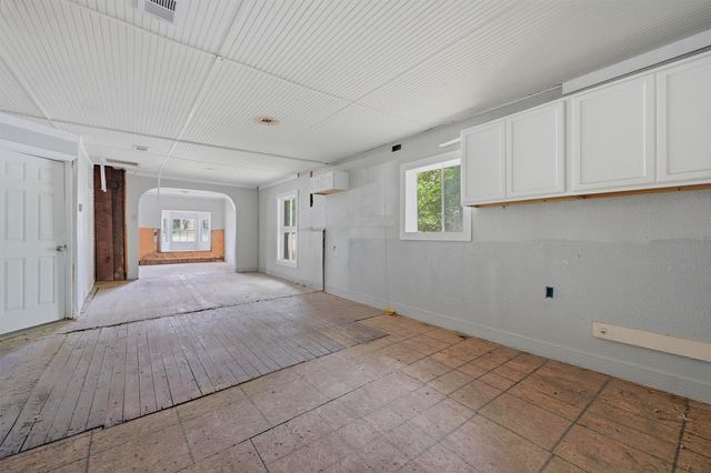 829 W Walker Street, Denison, TX 75020