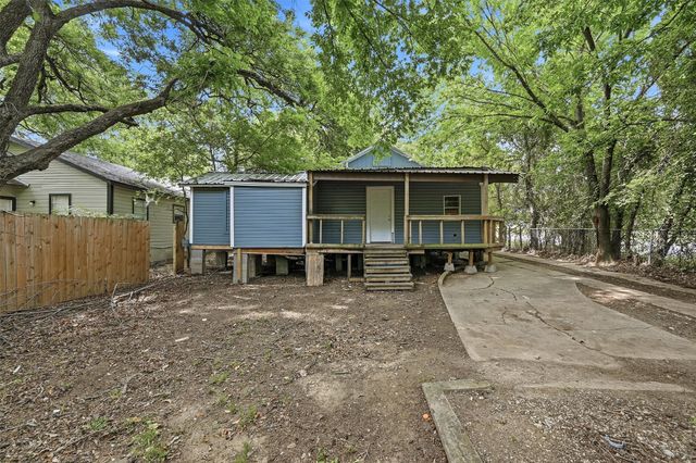 829 W Walker Street, Denison, TX 75020