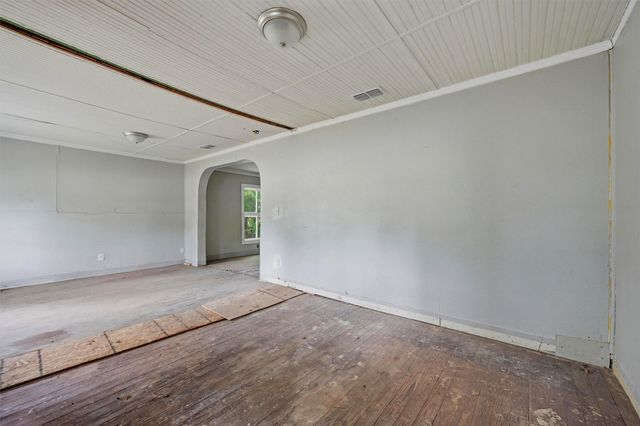 829 W Walker Street, Denison, TX 75020