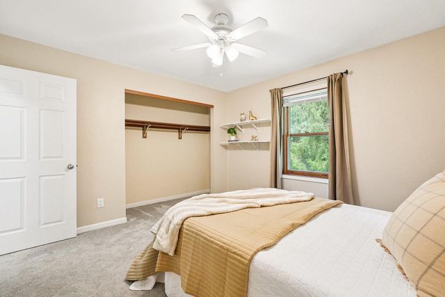 322 Porthamel COURT, Wales, WI 53183