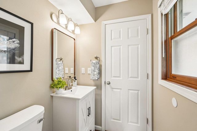 322 Porthamel COURT, Wales, WI 53183