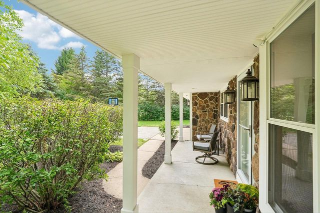 322 Porthamel COURT, Wales, WI 53183