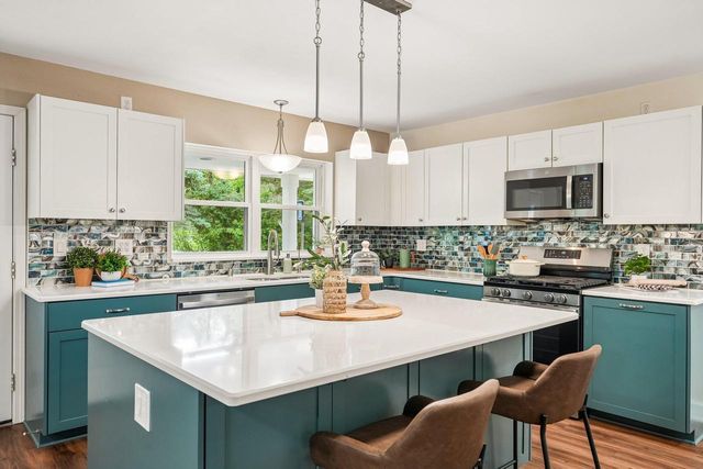 322 Porthamel COURT, Wales, WI 53183