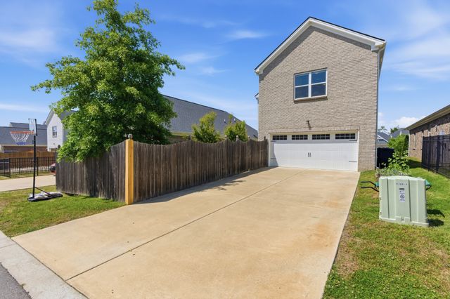 4161 Magnolia Farms Dr, Hermitage, TN 37076