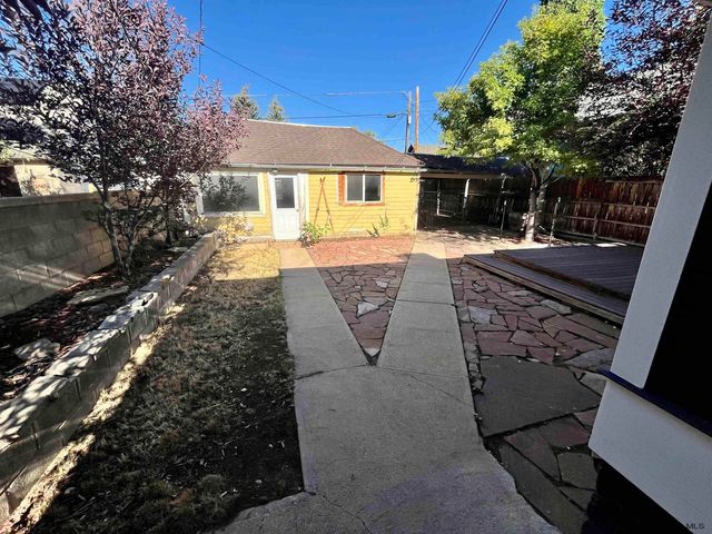 506 S 8TH ST, Laramie, WY 82070