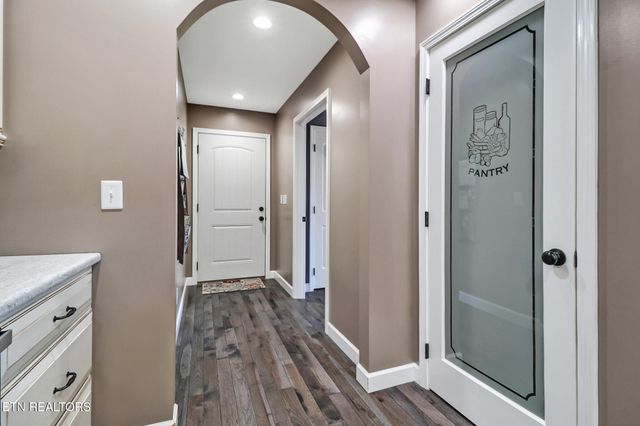 1926 Old Grimsley Rd, Grimsley, TN 38565