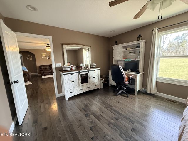 1926 Old Grimsley Rd, Grimsley, TN 38565