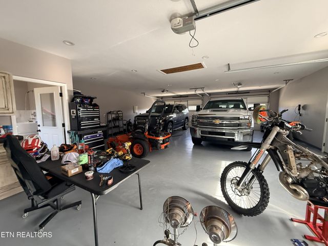 1926 Old Grimsley Rd, Grimsley, TN 38565