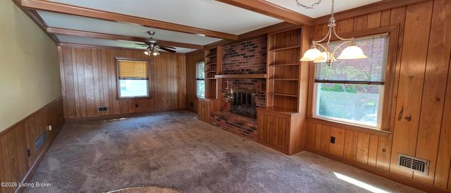 3814 Taylorsville Rd, Louisville, KY 40220