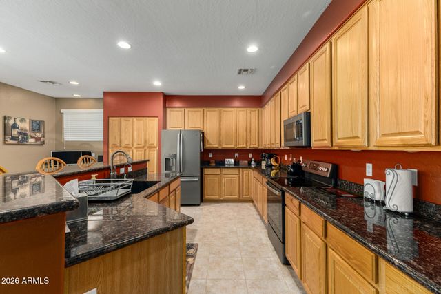 7972 W DONALD Drive, Peoria, AZ 85383
